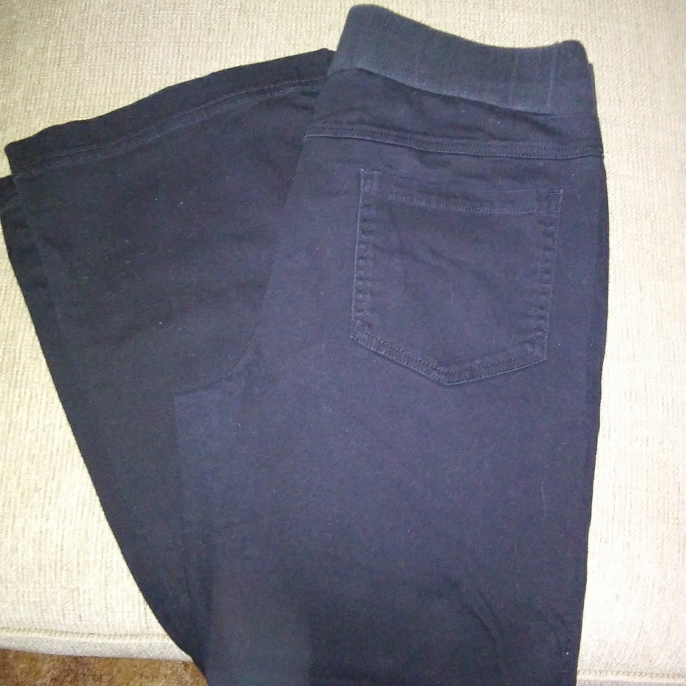 Sold🎉🎉 - Picture 2 of 7